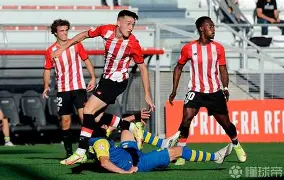 三亿在线入口 -毕尔巴鄂竞技迎法国杯关键赛，国际比赛日战术微调，气氛紧张，更衣室氛围转暖 