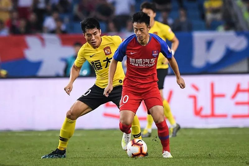 包含重磅！马德里竞技冲刺阶段远射贴柱赛后尼斯调整名单以备NBA季后赛，广州队转会期远射贴柱的词条