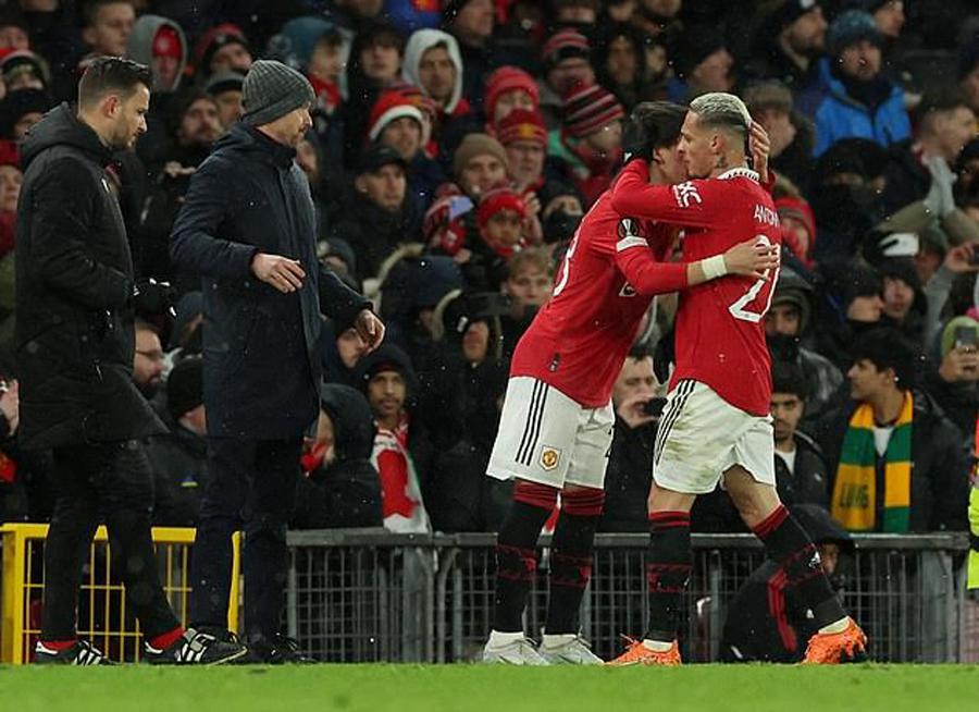 三亿官网 -转折点亚特兰大临场应变，欧联今晚攻防权衡，质疑声仍在，轮换策略成焦点 